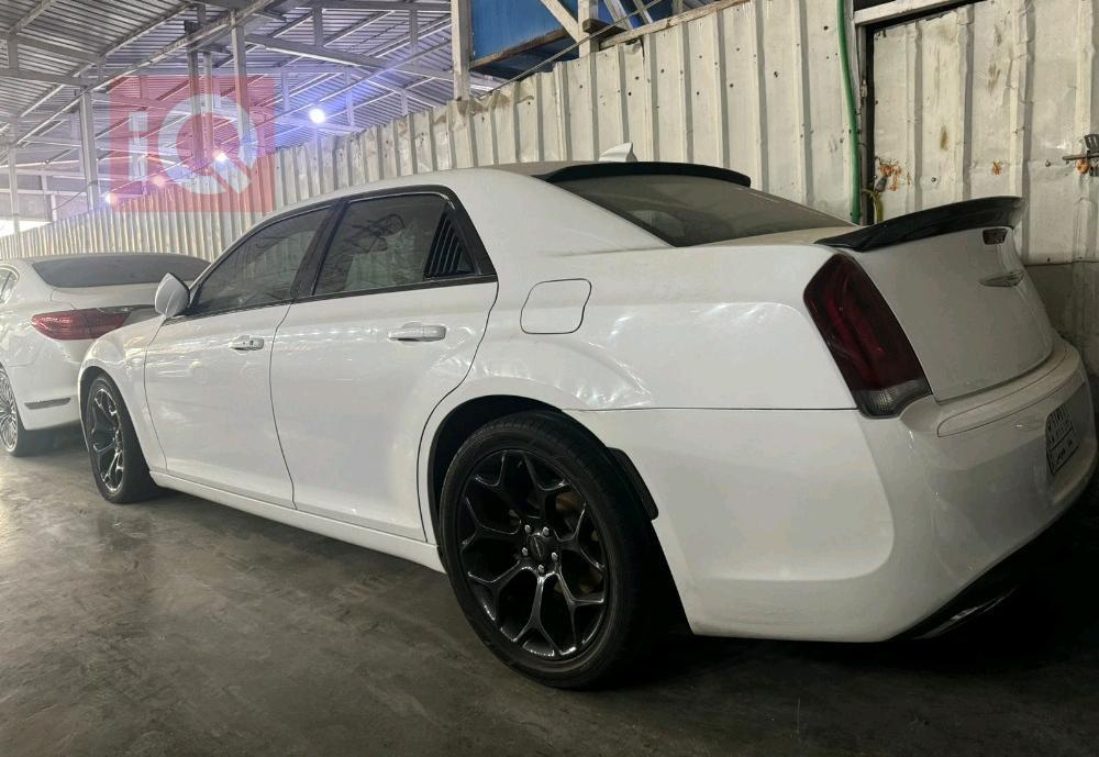 كرايسلر 300